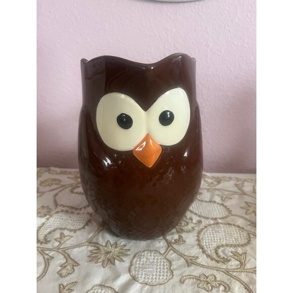 2009 Tag Ceramic Owl Pitcher - Picture 1 of 5